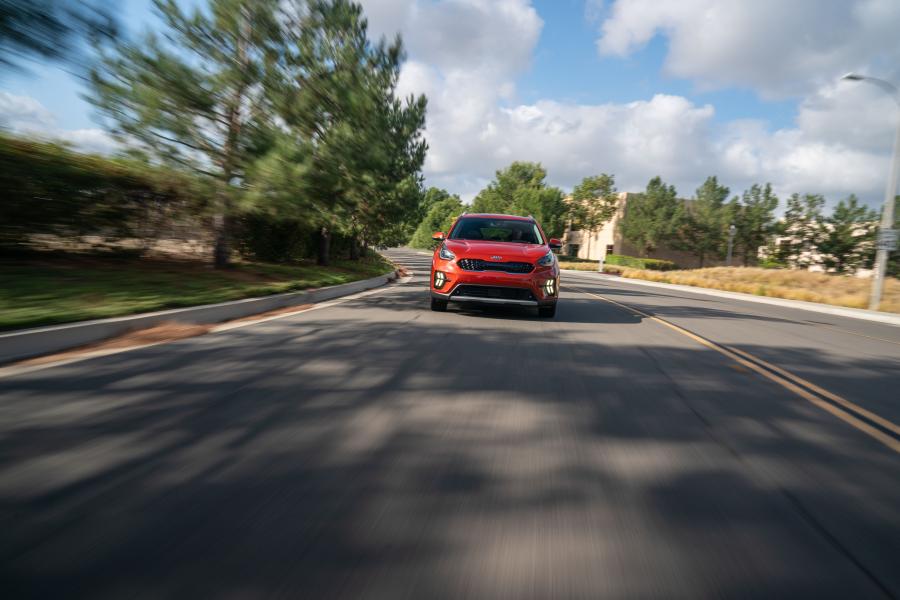  Kia Niro EcoHybrid 2020 года  (NA) (фото 10 из 63)